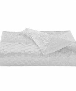 Five Queens Court Lincoln Quilt Set With Shams -J. Queen New York shop unnamed file 106