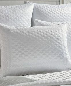 Five Queens Court Lincoln Quilt Set With Shams -J. Queen New York shop unnamed file 108