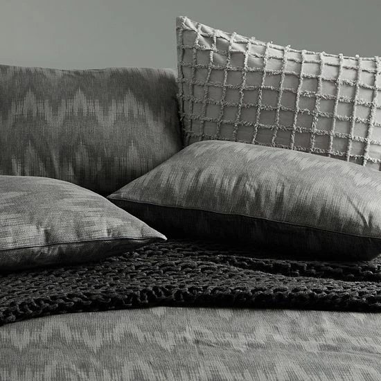 Five Queens Court Archer Duvet Cover 4 Five Queens Court Archer Duvet Cover - Image 2