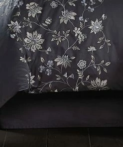 Five Queens Court Danielle Comforter Set With Shams -J. Queen New York shop unnamed file 1151