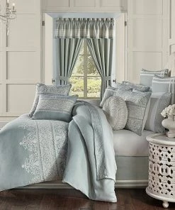Five Queens Court Patrice Comforter Set With Shams