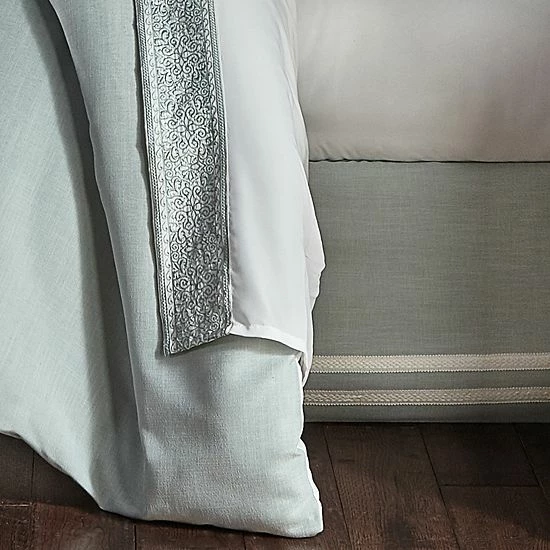 Five Queens Court Patrice Comforter Set With Shams 5 Five Queens Court Patrice Comforter Set With Shams - Image 3