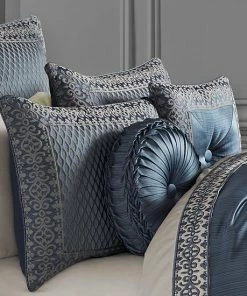 J. Queen New York shop -J. Queen New York shop unnamed file 12