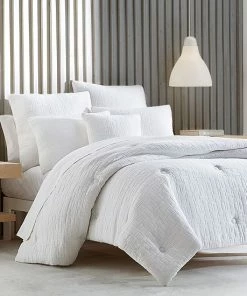 Five Queens Court Sheldon Quilt Set With Shams White -J. Queen New York shop unnamed file 1341