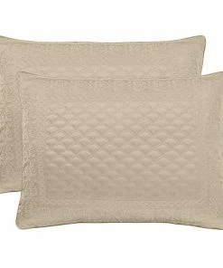 Five Queens Court Lincoln Quilt Set With Shams -J. Queen New York shop unnamed file 293