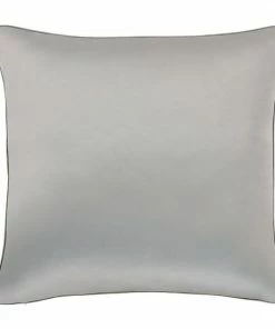 Five Queens Court Lincoln Quilt Set And Shams -J. Queen New York shop unnamed file 306