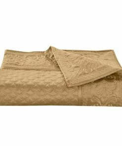 Five Queens Court Lincoln Quilt Set With Shams -J. Queen New York shop unnamed file 310