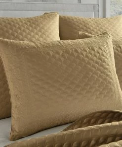 Five Queens Court Lincoln Quilt Set With Shams -J. Queen New York shop unnamed file 311