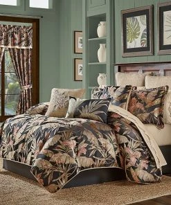 Five Queens Court Martina Comforter Set