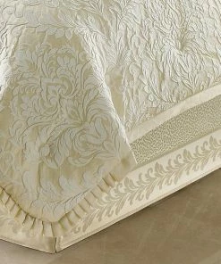 Five Queens Court Maddison Comforter Set With Shams -J. Queen New York shop unnamed file 481