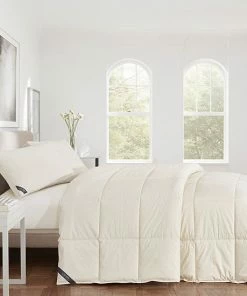Five Queens Court Organic Down-Alternative Comforter