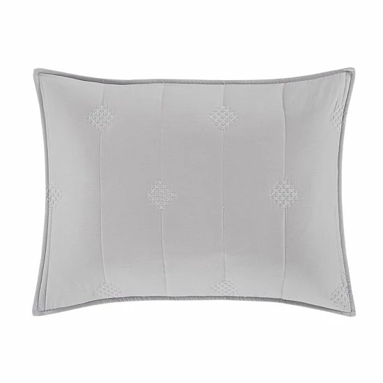 Five Queens Court Andy Quilt Set with Shams Five Queens Court Andy Quilt Set With Shams -J. Queen New York shop unnamed file 783