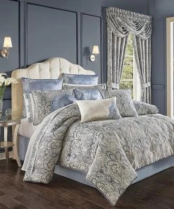 Five Queens Court Alexa Powder Blue 4-piece Comforter Set
